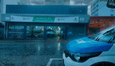 Imagem referente a Mesmo com chuva, Agência do Trabalhador de Cascavel mantém mais de 1,6 mil vagas abertas nesta sexta-feira (8)