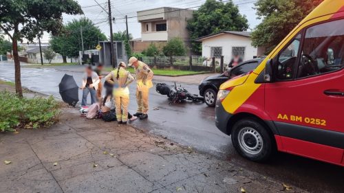 Jovem fica ferida após colisão frontal entre carro e moto no Bairro Neva