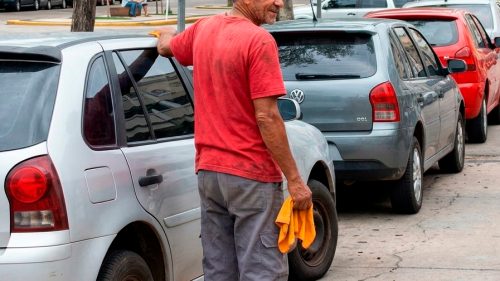 Lei que proíbe abusos de “flanelinhas” é aprovada e aguarda sanção em Cascavel