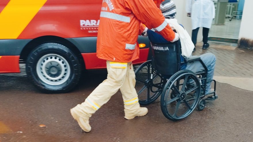 Trabalhador é socorrido após sofrer queda no Morumbi