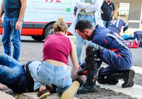 Motociclista morre horas após acidente em cruzamento no Centro Motociclista morre horas após acidente em cruzamento no Centro