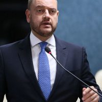 Imagem referente a Governador em exercício do Rio troca comando de secretarias