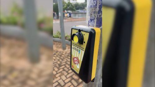 Semáforo inteligente apresenta falha e incomoda moradores no Centro de Cascavel