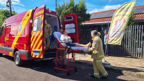 Mulher fica ferida após escorregar durante limpeza em residência no bairro Paulo Godoy, em Cascavel