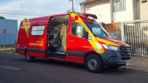 Idosa é socorrida pelo Siate na Rua Joinville
