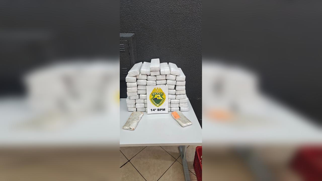 Mulher é presa com grande quantidade de drogas no centro de Foz do Iguaçu Imagem referente a Mulher é presa com grande quantidade de drogas no centro de Foz do Iguaçu