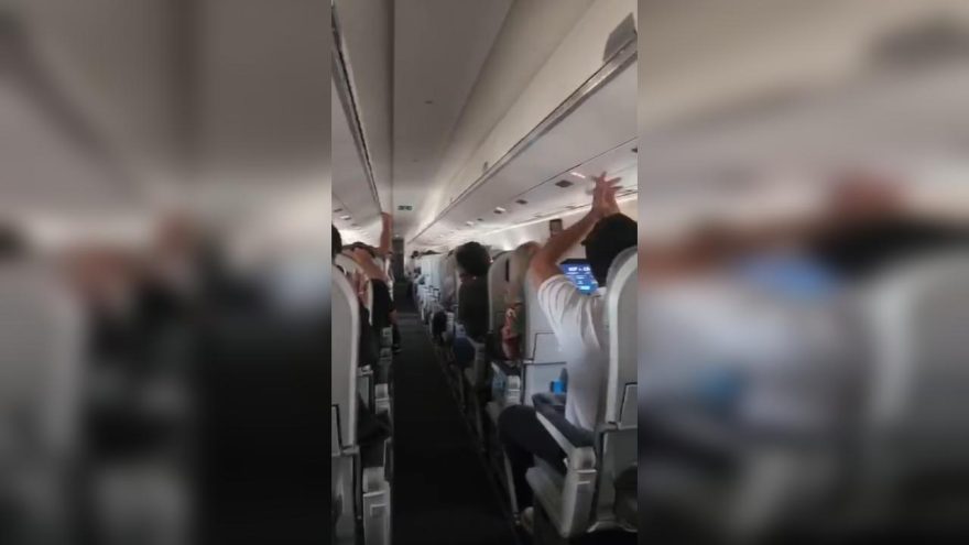 Passageiros enfrentam turbulência e aplaudem piloto após pouso difícil em Cascavel