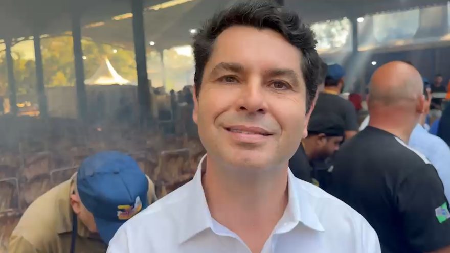 Alexandre Curi defende união política e confirma pré-candidatura ao Senado durante Festa do Trabalhador
