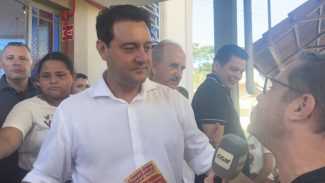 Ratinho Júnior destaca “transformação” como legado em entrevista exclusiva durante Festa do Trabalhador
