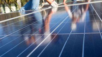 Energia solar supera R$ 300 bilhões em investimentos
