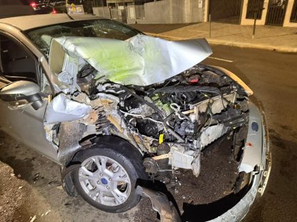 Motorista embriagado é detido após colisão com veículo estacionado em Cascavel