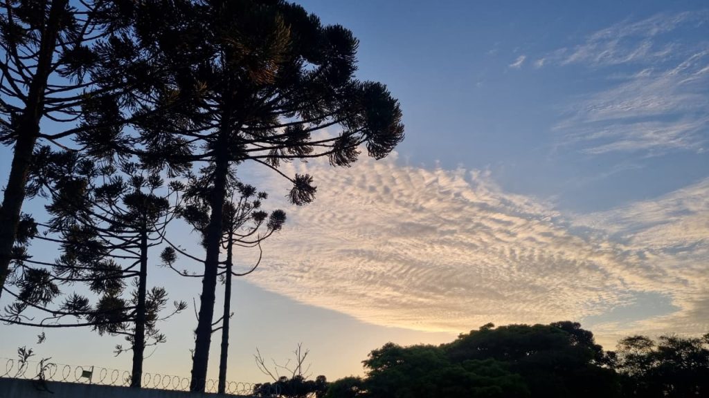Sábado começa com sol em Cascavel, mas previsão indica mudança no tempo ao longo do dia Sábado começa com sol em Cascavel, mas previsão indica mudança no tempo ao longo do dia