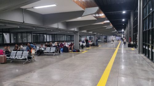 Movimento na Rodoviária de Cascavel é tranquilo na volta do feriado prolongado Movimento na Rodoviária de Cascavel é tranquilo na volta do feriado prolongado