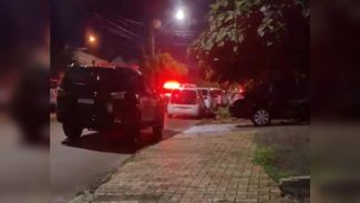 PM apreende armas e drogas após denúncia de perturbação de sossego no Santa Felicidade