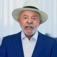 Imagem referente a Lula anuncia novo Desenrola para quem ganha até R$ 8,1 mil