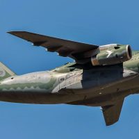 Imagem referente a Embraer assina contrato de venda de aviões para os Emirados Árabes