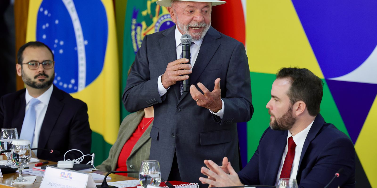 Lula: Desenrola Brasil ajudará população a "tirar corda do pescoço" Lula: Desenrola Brasil ajudará população a "tirar corda do pescoço"
