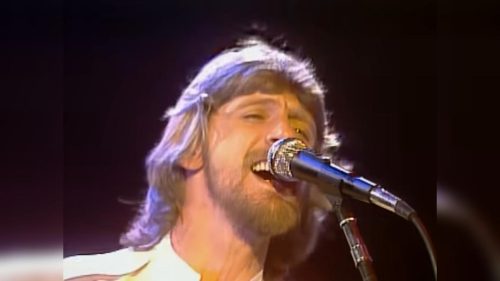 Morre Alex Ligertwood, ex-vocalista da banda Santana, aos 79 anos