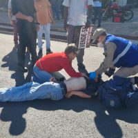Imagem referente a Motociclista sofre ferimentos graves após acidente no bairro Coqueiral, em Cascavel