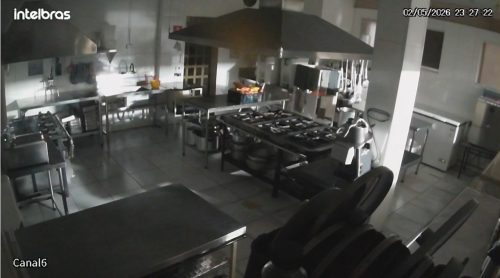 Vídeo flagra início de incêndio em restaurante no Alto Alegre