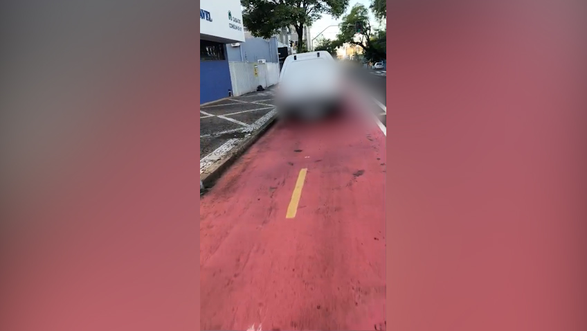 Motoristas desrespeitam ciclofaixas no Centro de Cascavel e geram reclamações Motoristas desrespeitam ciclofaixas no Centro de Cascavel e geram reclamações