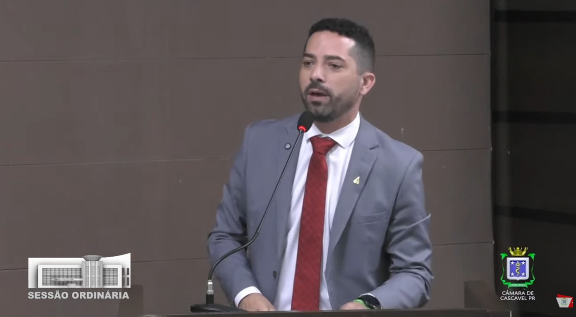 Presidente da Câmara, Tiago Almeida, rebate críticas e defende atuação da imprensa