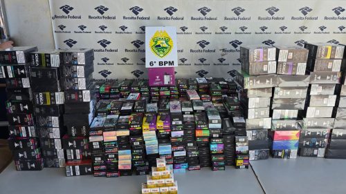 Mais de 900 cigarros eletrônicos e medicamento para emagrecimento são apreendidos em transportadora de Cascavel
