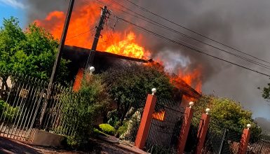 Imagem referente a Casa é tomada pelo fogo no Alto Alegre, em Cascavel