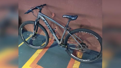 Bicicleta é furtada em condomínio no Bairro Cancelli durante a madrugada Bicicleta é furtada em condomínio no Bairro Cancelli durante a madrugada