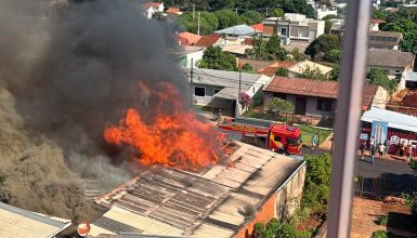 Imagem referente a Imagens do alto mostram dimensão de incêndio em residência no Alto Alegre