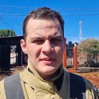 Imagem referente a Tenente fala sobre destruição de casa em incêndio e trabalho para evitar fogo em imóveis vizinhos