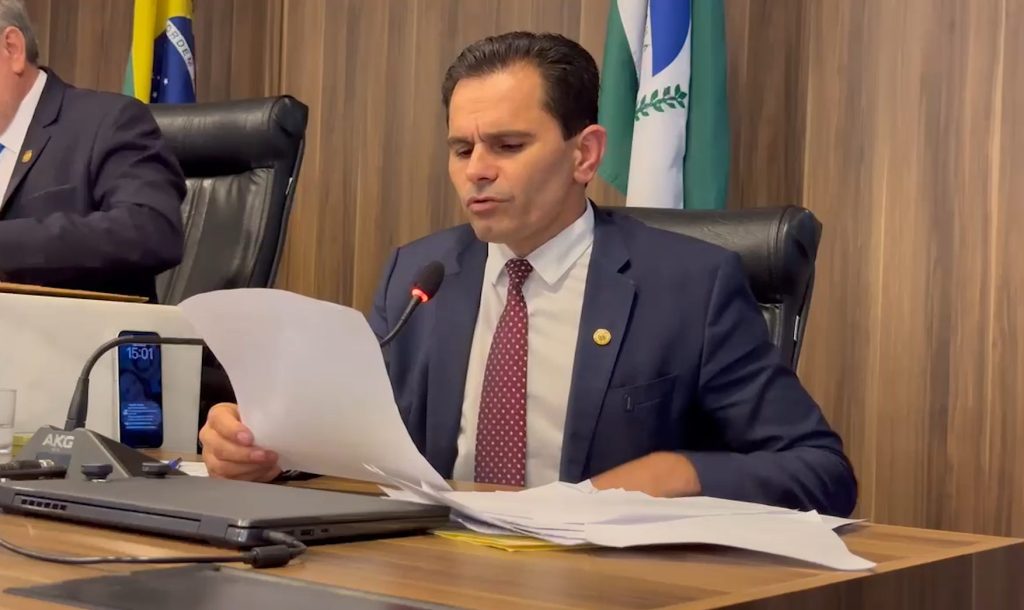 Relator Marcio Pacheco vota pela cassação de Renato Freitas na ALEP