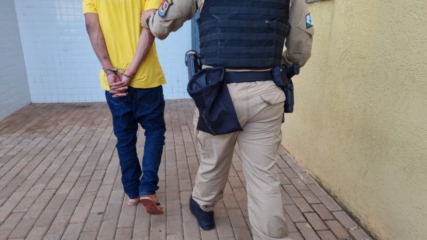 Homem é preso por manter mulher em cárcere privado em Cascavel