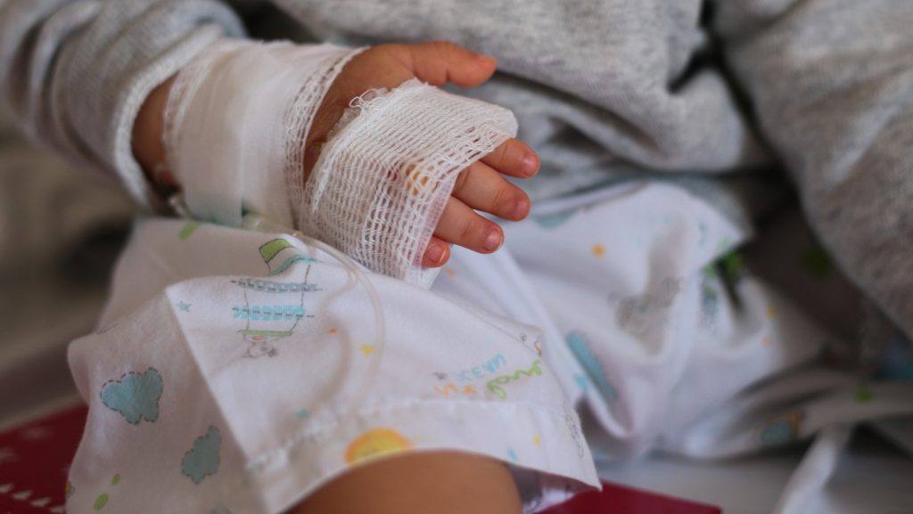 Pai espanca bebê de 3 meses porque ele chorava e pega 22 anos de cadeia Pai espanca bebê de 3 meses porque ele chorava e pega 22 anos de cadeia