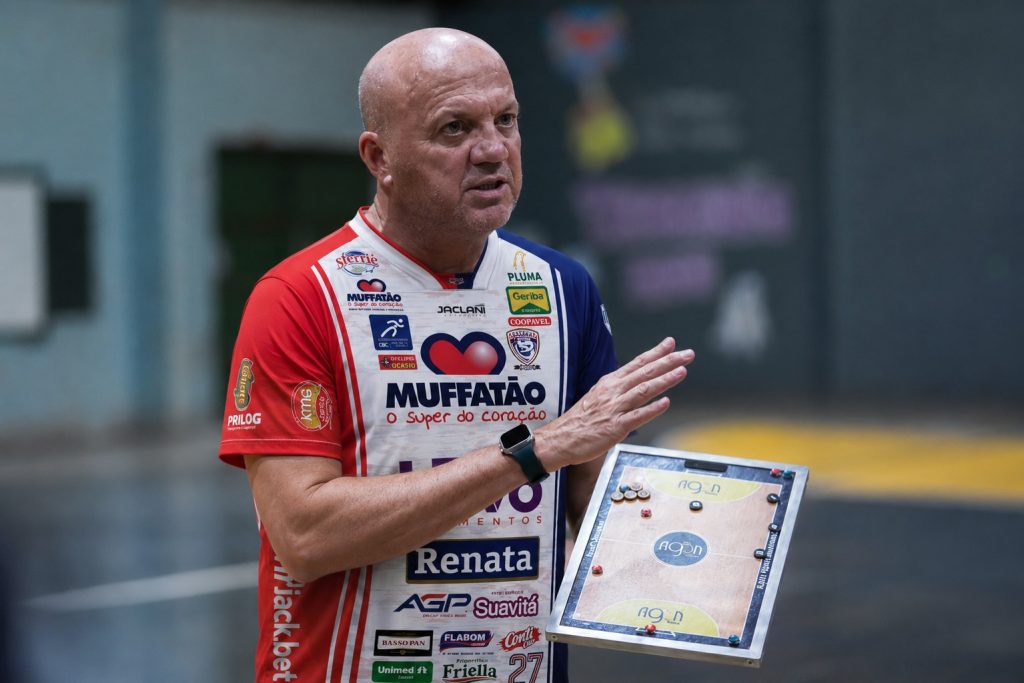 Cascavel Futsal anuncia Banana como novo treinador para sequência da temporada