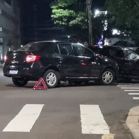 Imagem referente a Batida impressionante no Centro de Cascavel aciona airbags e assusta motoristas