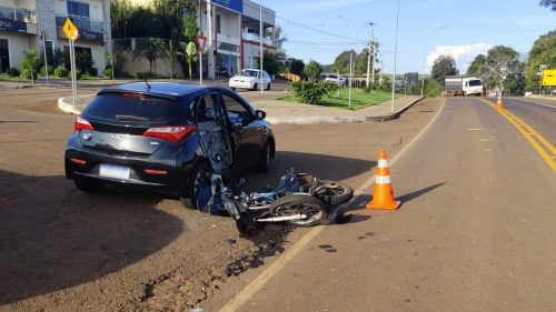Colisão entre carro e moto deixa jovem gravemente ferido na PR-473 em Espigão Alto do Iguaçu