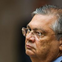 Imagem referente a Dino pede vista e STF suspende julgamento sobre royalties do petróleo
