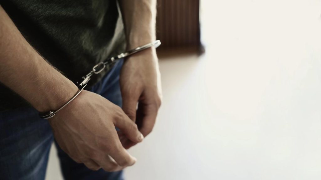 Homem é condenado a 36 anos por feminicídio em São Mateus do Sul Homem é condenado a 36 anos por feminicídio em São Mateus do Sul