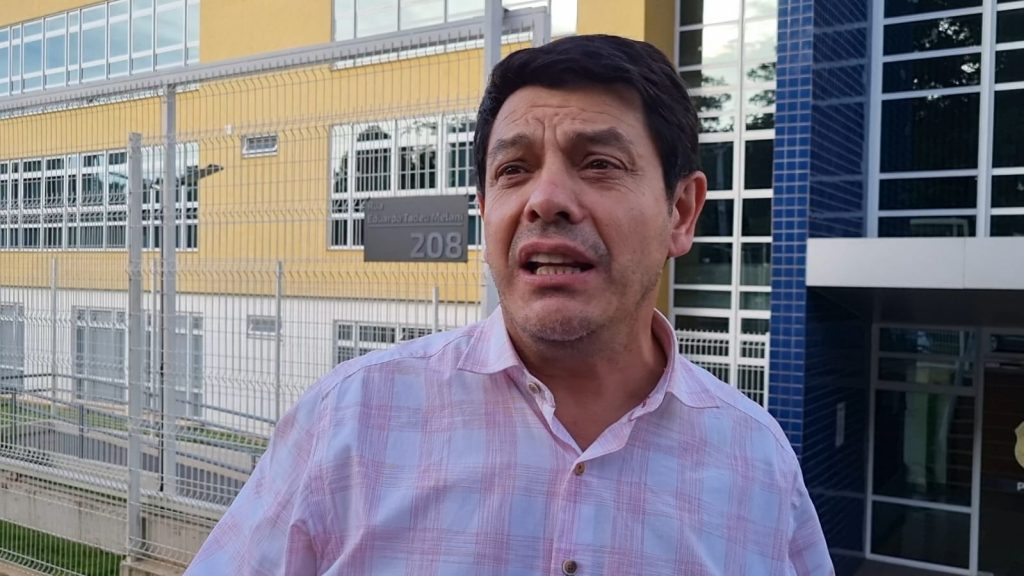 “É um trabalhador”, diz advogado sobre homem envolvido em caso de agressão na Avenida Brasil