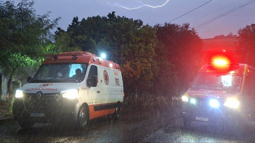 Homem em surto mobiliza equipes do SIATE e SAMU no Bairro Floresta