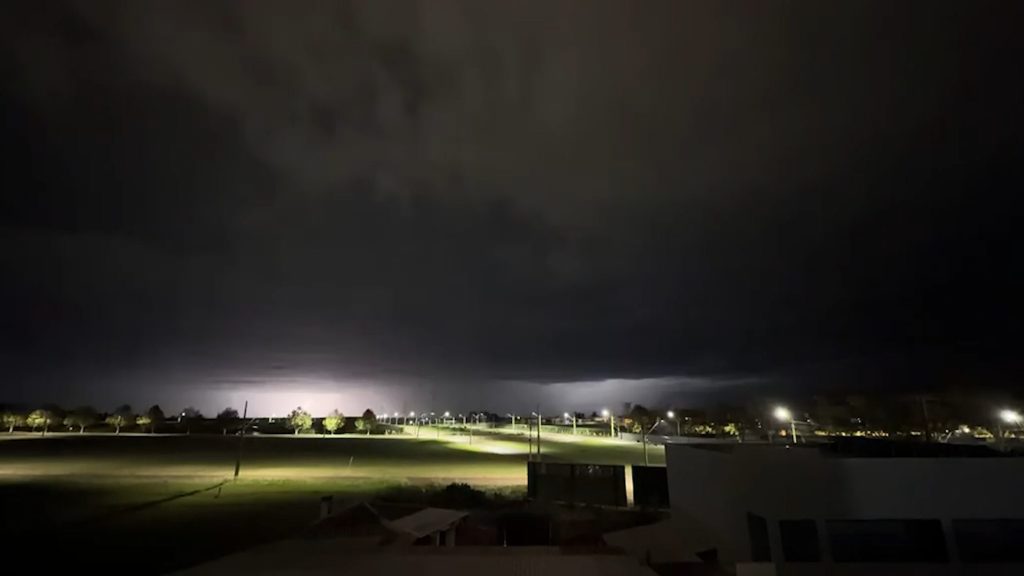Time-lapse: vídeo mostra chegada de temporal em Cascavel