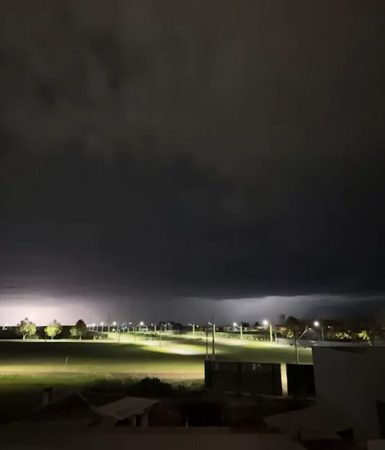 Imagem referente a Time-lapse: vídeo mostra chegada de temporal em Cascavel