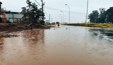 Imagem referente a Novo alagamento gera transtornos entre a Marginal da BR-467 e a Avenida Barão do Rio Branco