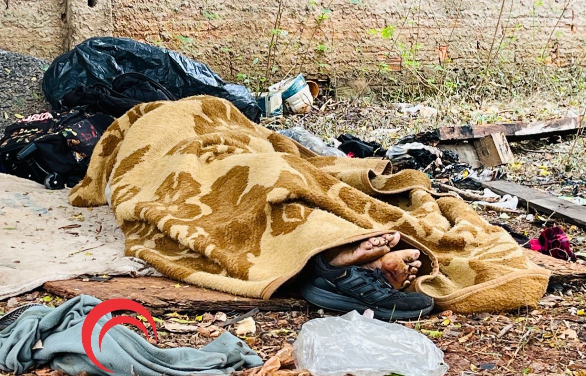 Mulher é encontrada morta com sinais de agressão em área de mata em Foz do Iguaçu Imagem referente a Mulher é encontrada morta com sinais de agressão em área de mata em Foz do Iguaçu