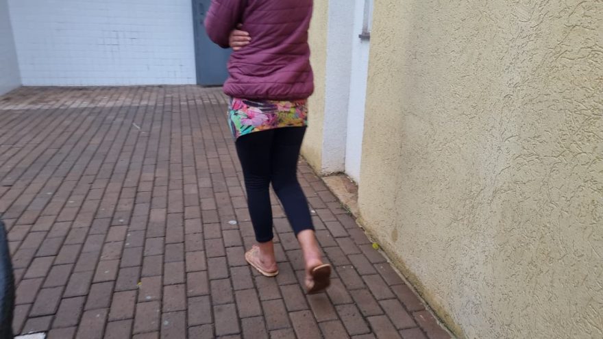 Procurada por furto é presa no Cascavel Velho
