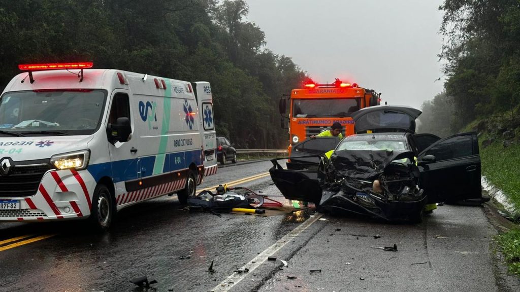 BR-277 fica interditada após acidente de trânsito em Guaraniaçu
