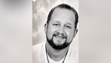 Imagem referente a Família e amigos comunicam o falecimento de Sandro Alves de Oliveira