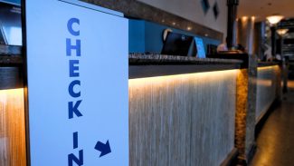 Com check-in digital, hóspede pode chegar a hotel com ficha preenchida