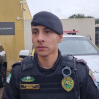 Imagem referente a Homem preso com arma e Sandero furtado teve passagem por homicídio quando era adolescente, diz PM